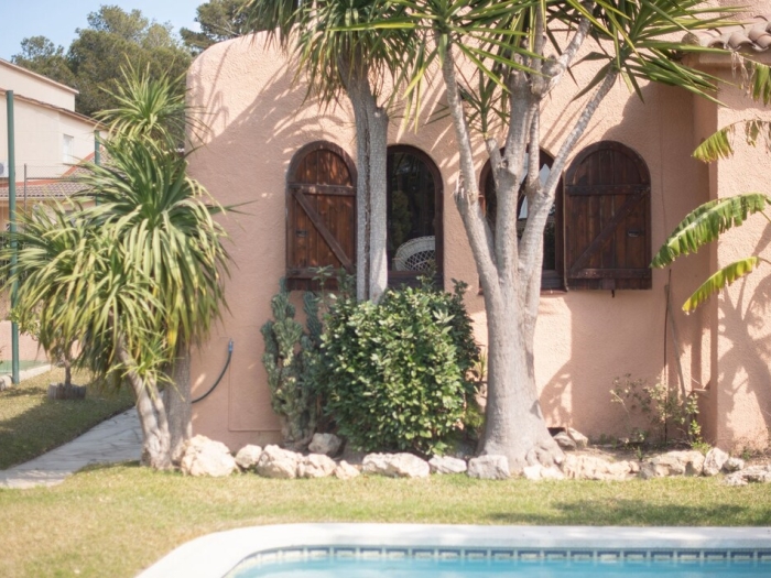 image R84 Villa con Piscina y pista de Tenis 36