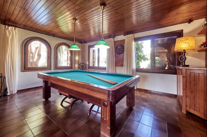 image R84 Villa con Piscina y pista de Tenis 9