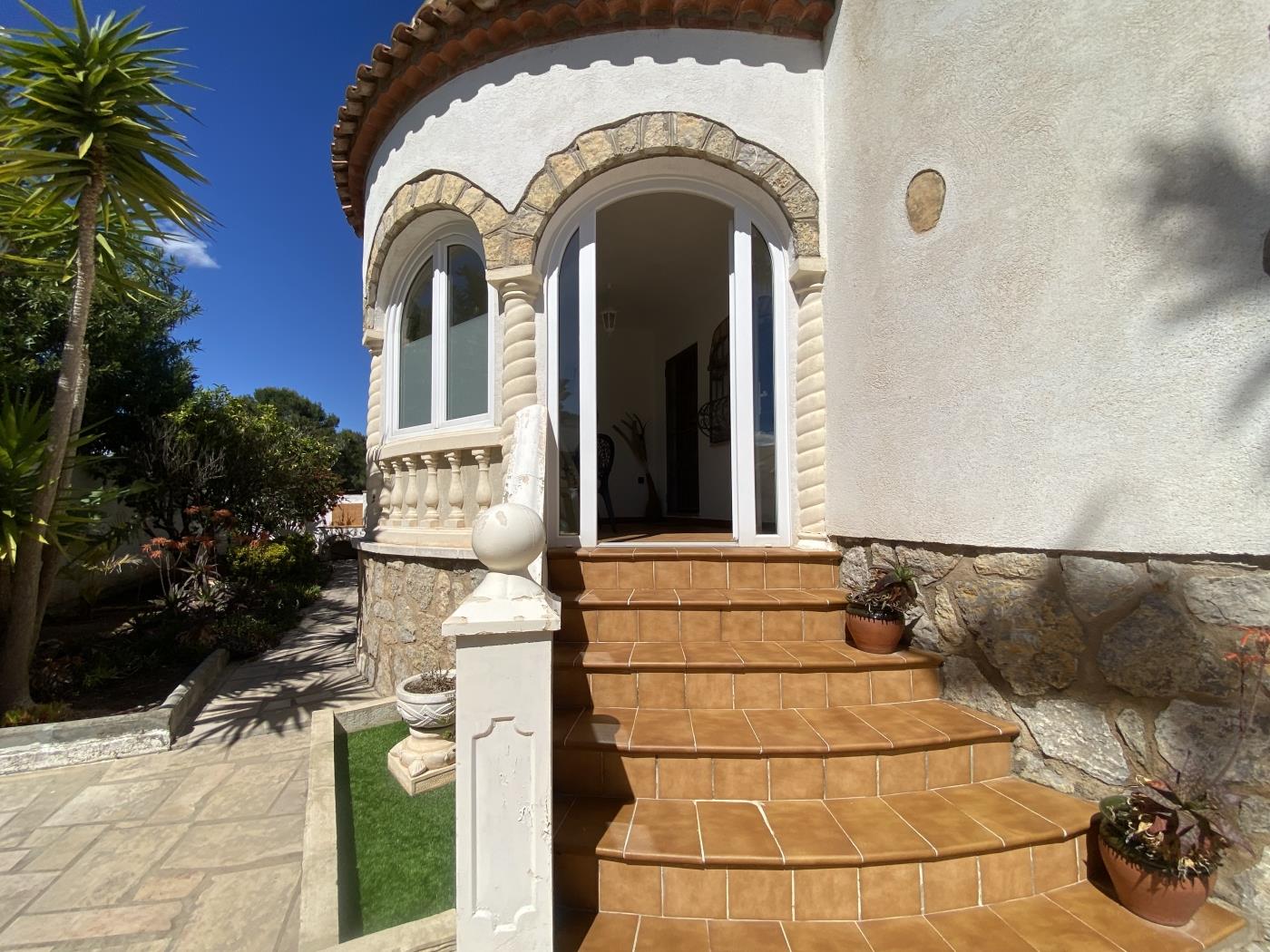 image TH45 Spacieuse villa avec piscine privée à 900 m de la plage 28