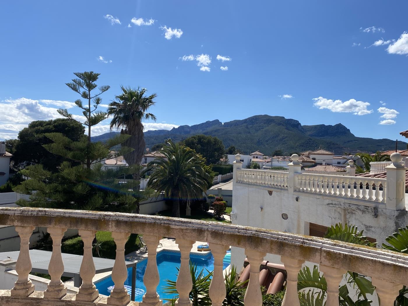 image TH45 Spacieuse villa avec piscine privée à 900 m de la plage 2