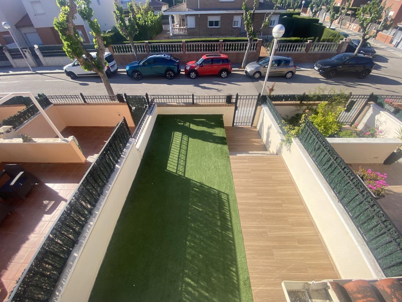 image TH46 Maison méditerranéenne · Piscine, terrasses et détente à Salou 32