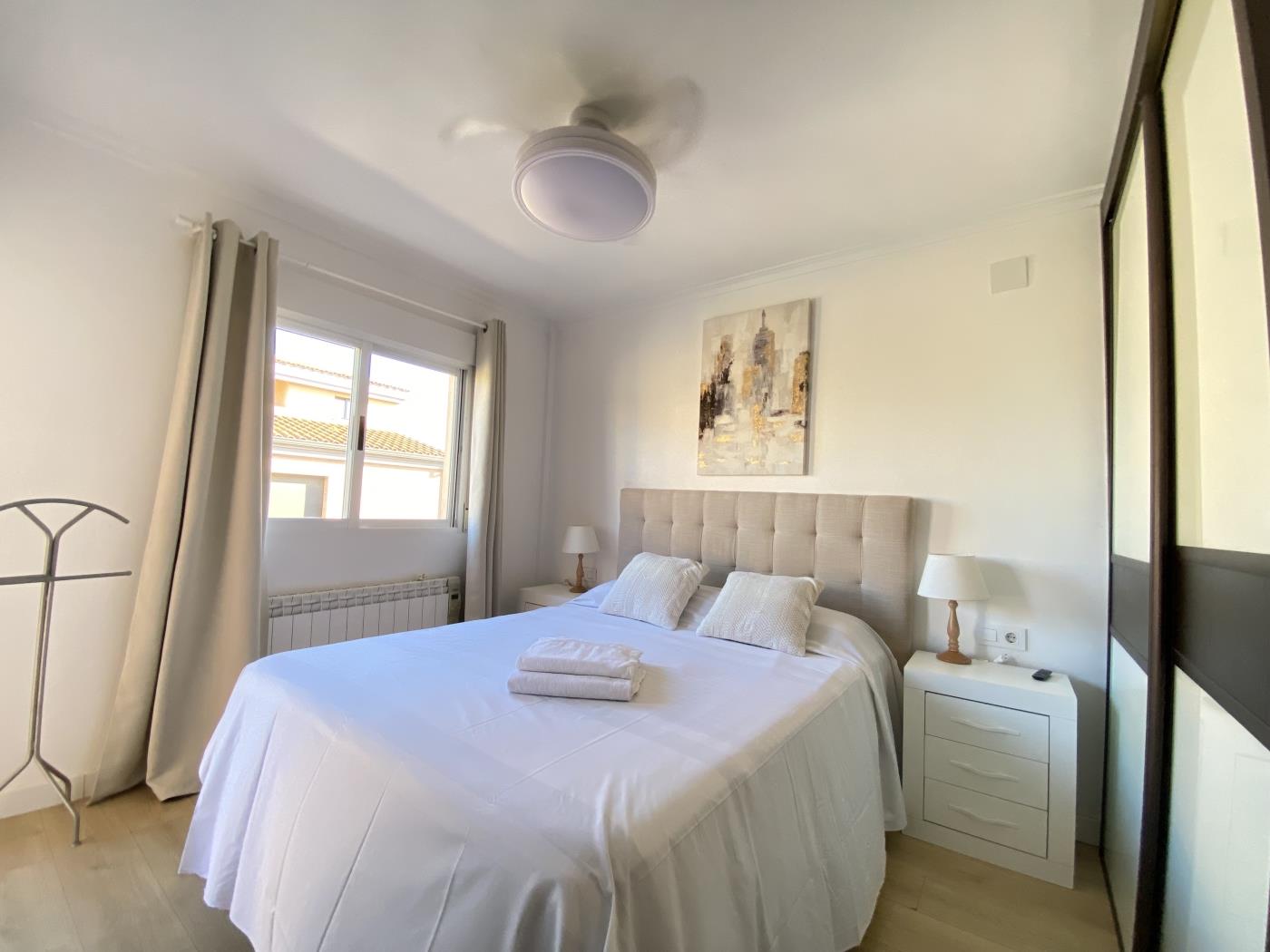 image TH46 Maison méditerranéenne · Piscine, terrasses et détente à Salou 4