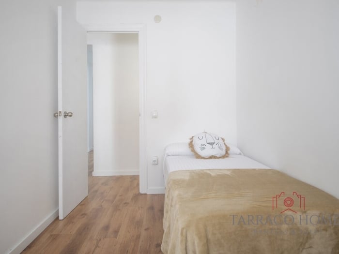 image th16 Apartamento · Tarragona · 3 dormitorios · 3 camas · 2 baños 11