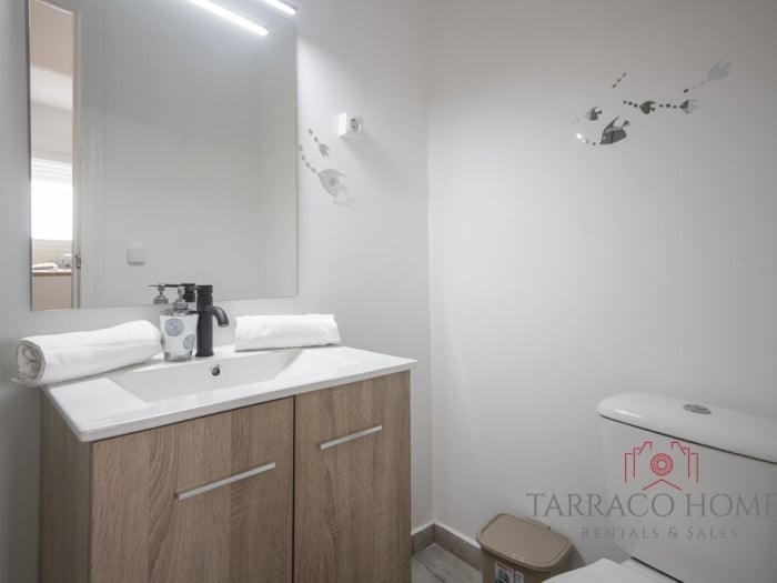 image th16 Apartamento · Tarragona · 3 dormitorios · 3 camas · 2 baños 13
