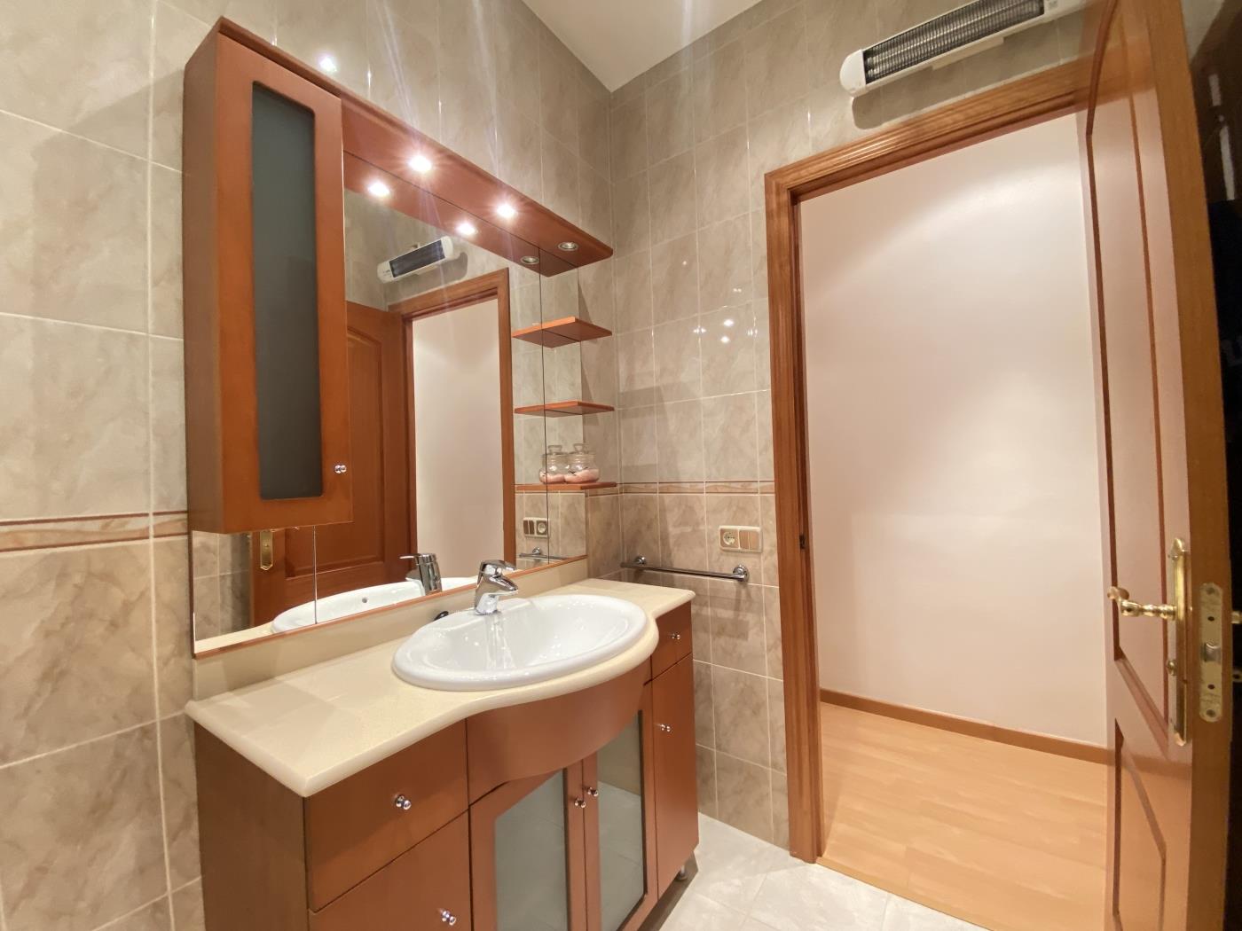 image TH61 Apartamento centrico en la Plaza de la Font 19