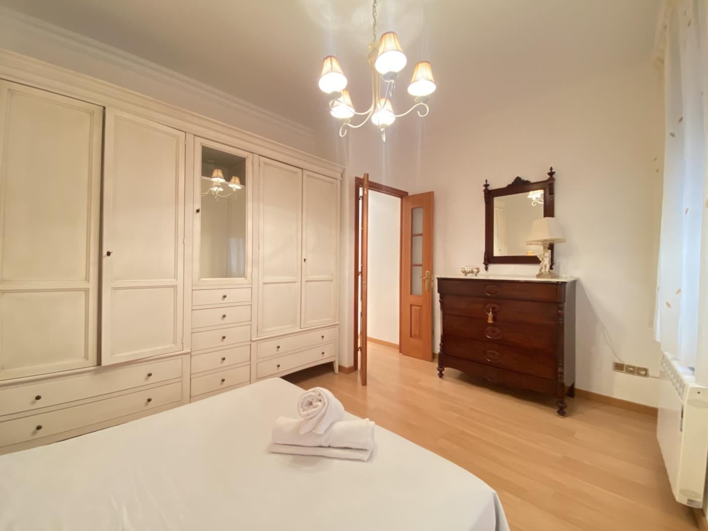 image TH61 Apartamento centrico en la Plaza de la Font 25