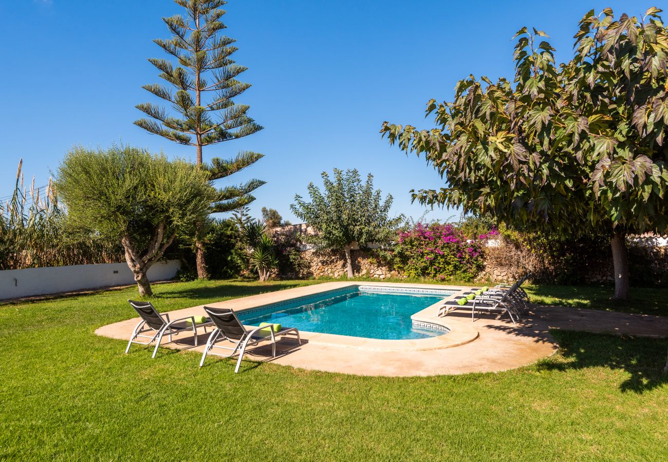 Вилла на Ciutadella de Menorca - Villa en el campo, rodeada de flores, piscina, bbq....
