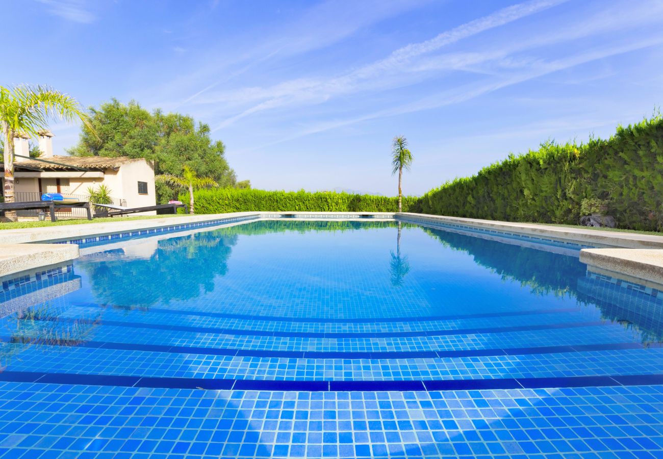Особняк на Llubi - Son Burguet espectacular finca tradicional, con piscina privada, gran jardín, terraza y barbacoa
