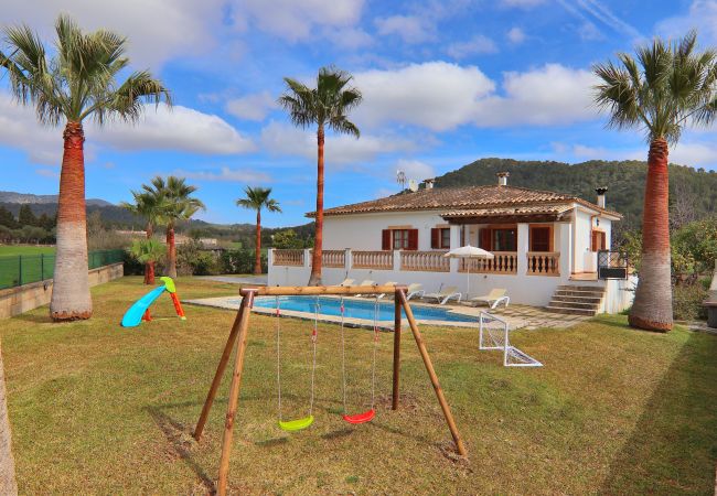  на Sa Pobla - Can Mussol 040 magnifica villa con piscina privada, gran jardín, zona infantil, billar, ping pong y WiFi