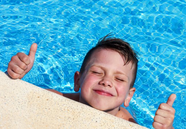 Особняк на Алькудия / Alcudia - Can Roig 113 fantástica finca con piscina privada, jardín, zona infantil y aire acondicionado