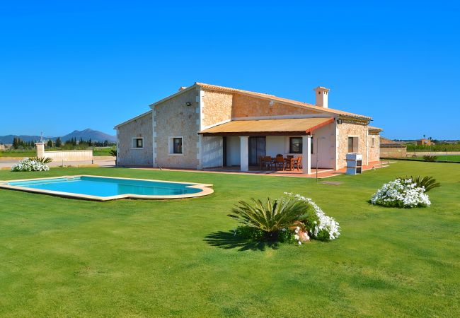  на Muro - Flor de Sal 178 majestuosa villa moderna con piscina privada, aire acondicionado y barbacoa