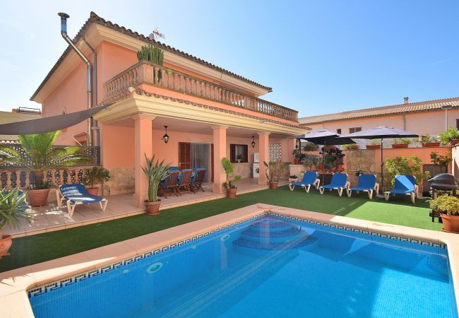  на Muro - Cas Barber 226 fantástica villa con piscina privada, terraza, barbacoa y WiFi