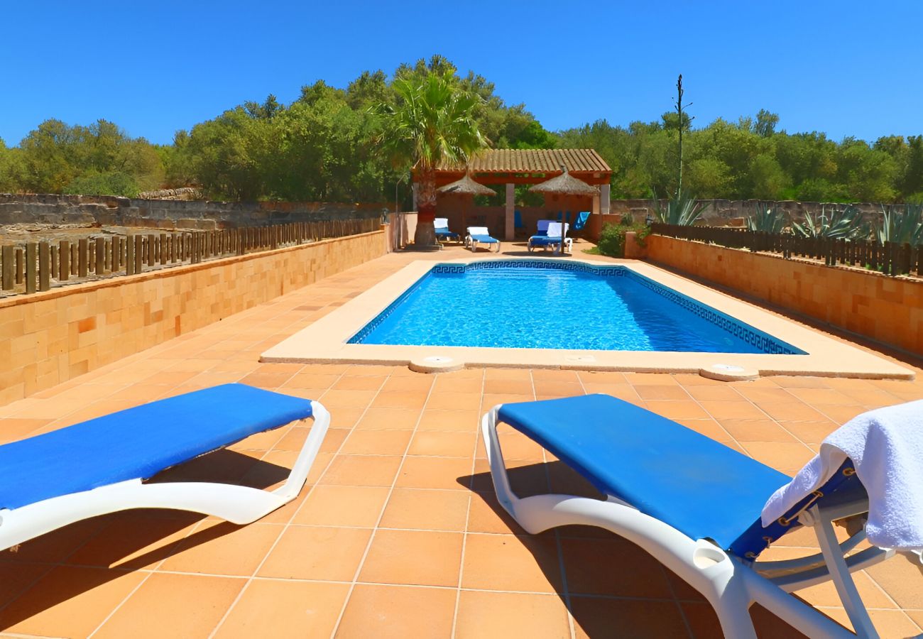 Особняк на Campos - Alcoraia 408 tradicional finca con piscina privada, terraza, barbacoa y aire acondicionado