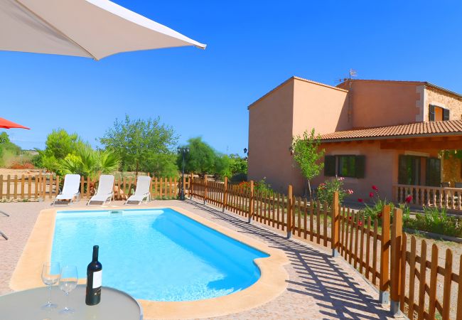  на Campos - Can Olivaret 419 fantástica finca con piscina privada, terraza, barbacoa y WiFi