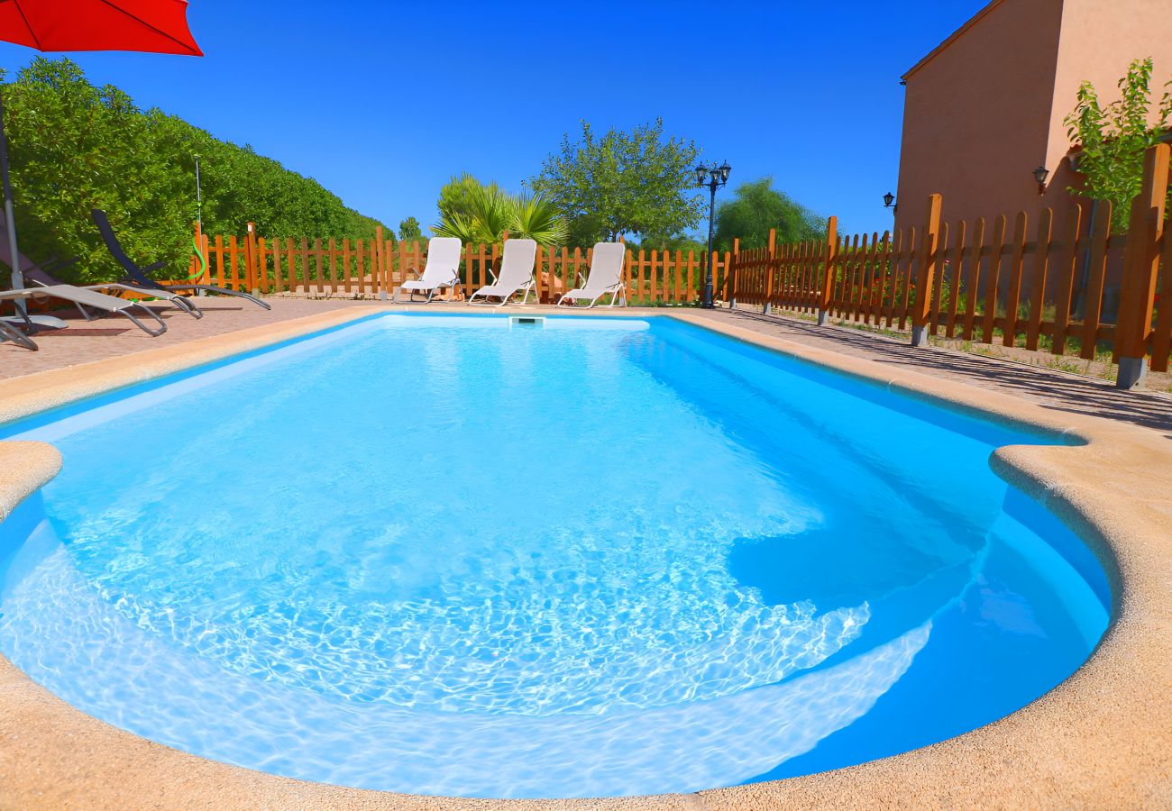 Особняк на Campos - Can Olivaret 419 fantástica finca con piscina privada, terraza, barbacoa y WiFi