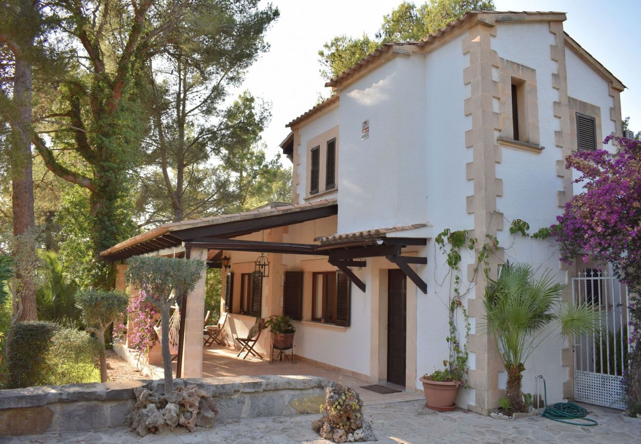 Шале на Алькудия / Alcudia - Trevol 020 fantástica casa con gran jardín y terraza, barbacoa, aire acondicionado y WiFi