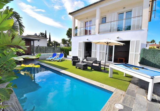 на Playa de Muro - Siulador 107 fantástica villa con piscina privada, terraza, mesa de billar, ping pong y aire acondicionado