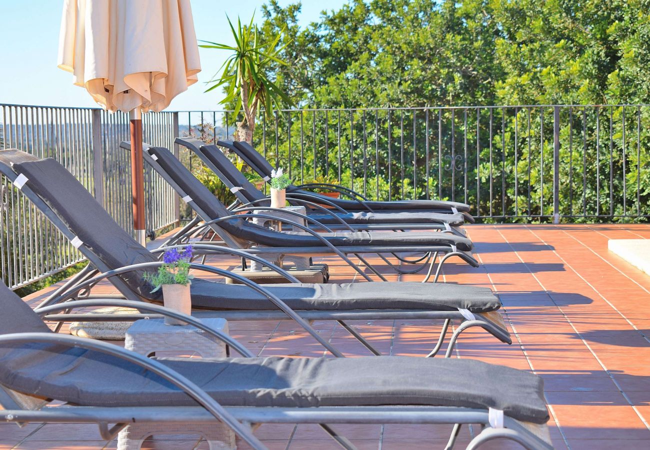 Особняк на Cas Concos - Can Claret Gran 176 maravillosa villa con piscina privada, gran terraza, aire acondicionado y WiFi