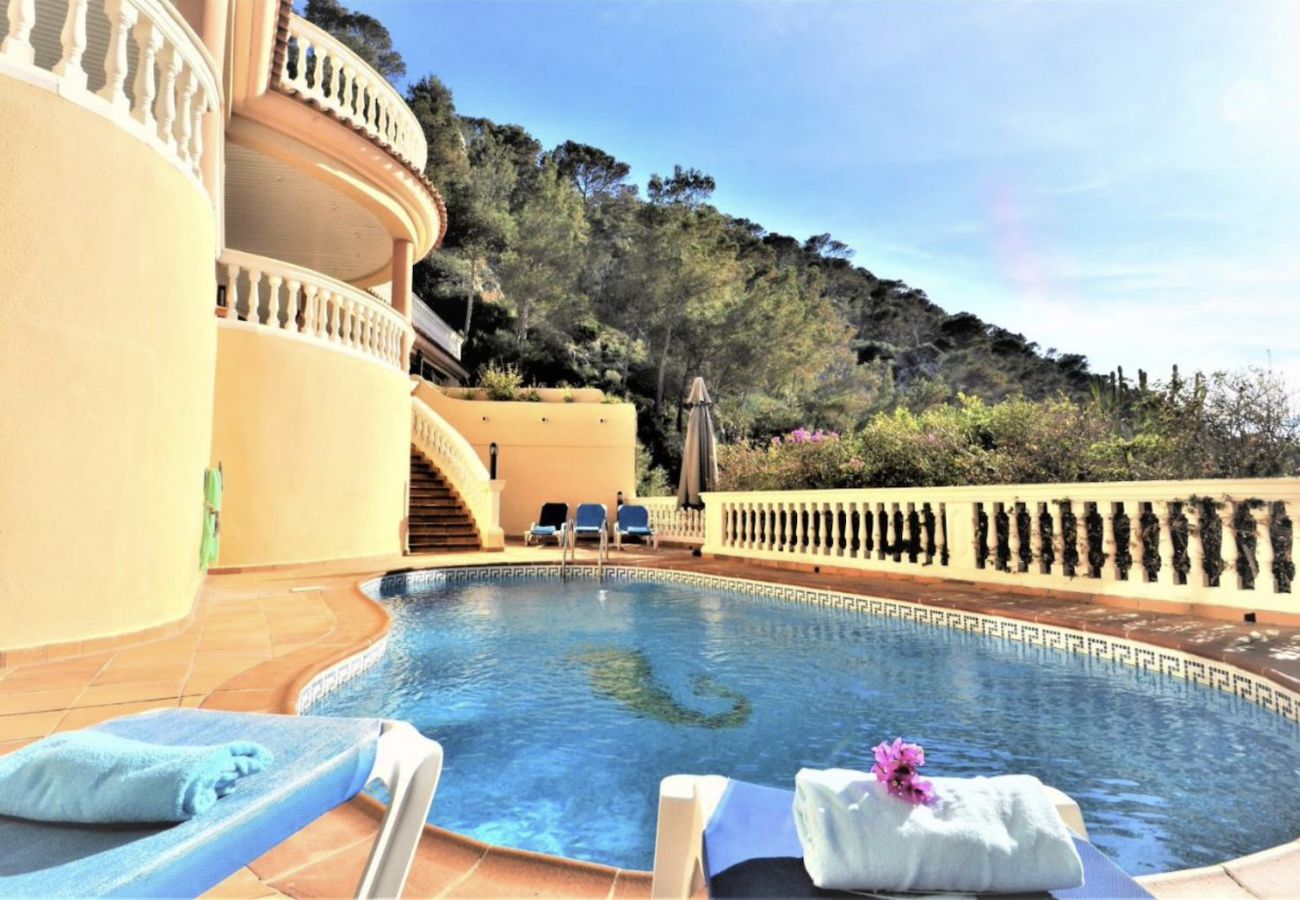 Вилла на Andratx - Villa Camp de Mar sea view