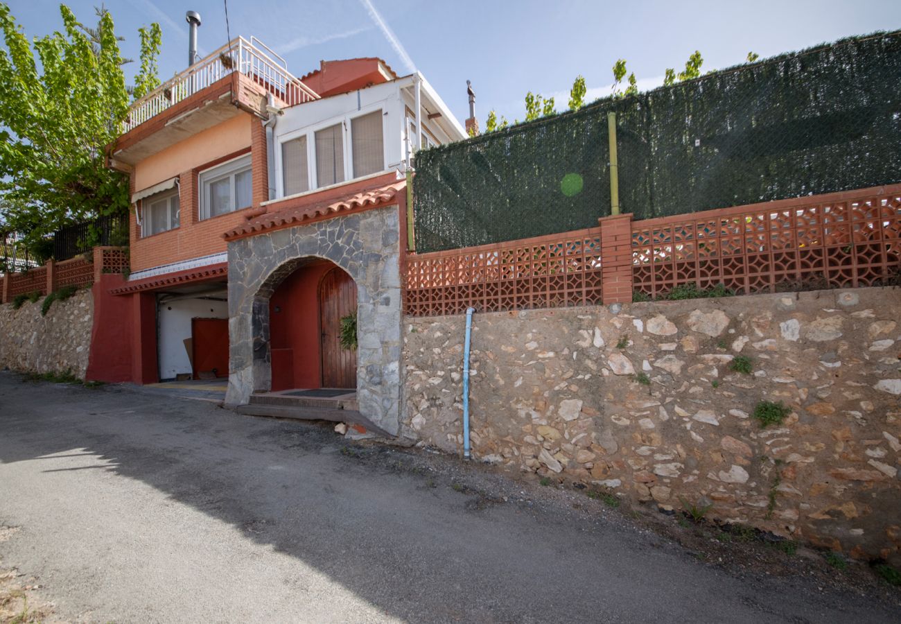 Дом на Tarragona - Gran casa con piscina en Terres Cavades