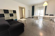 Апартаменты на Таррагона - Apartamento Martel para 4 estudiantes 